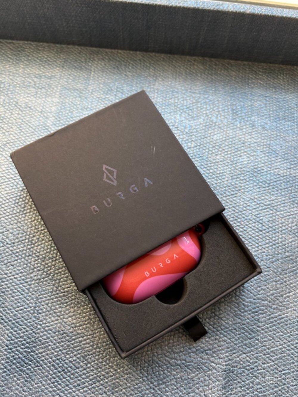 BURGA Ride The Wave AirPods Pro Case - New in Box - Picture 4 of 6
